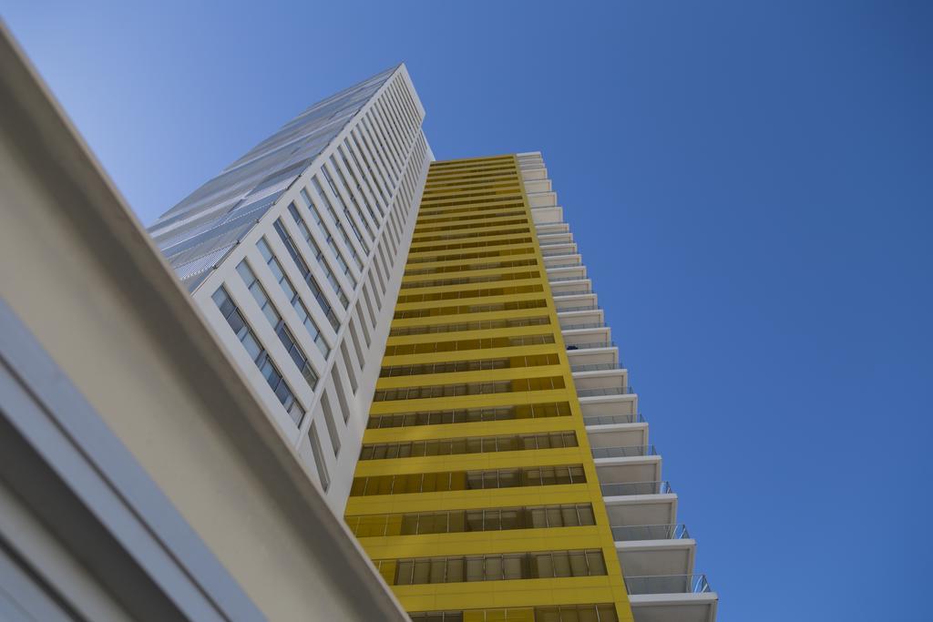 Ultiqa Air On Broadbeach Gold Coast Eksteriør billede