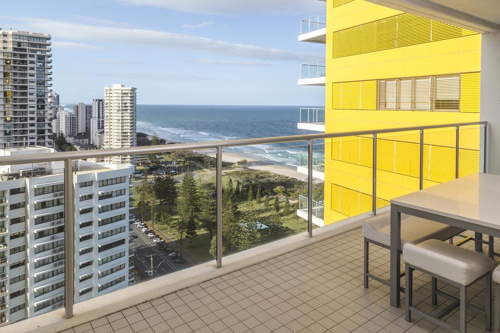 Ultiqa Air On Broadbeach Gold Coast Eksteriør billede